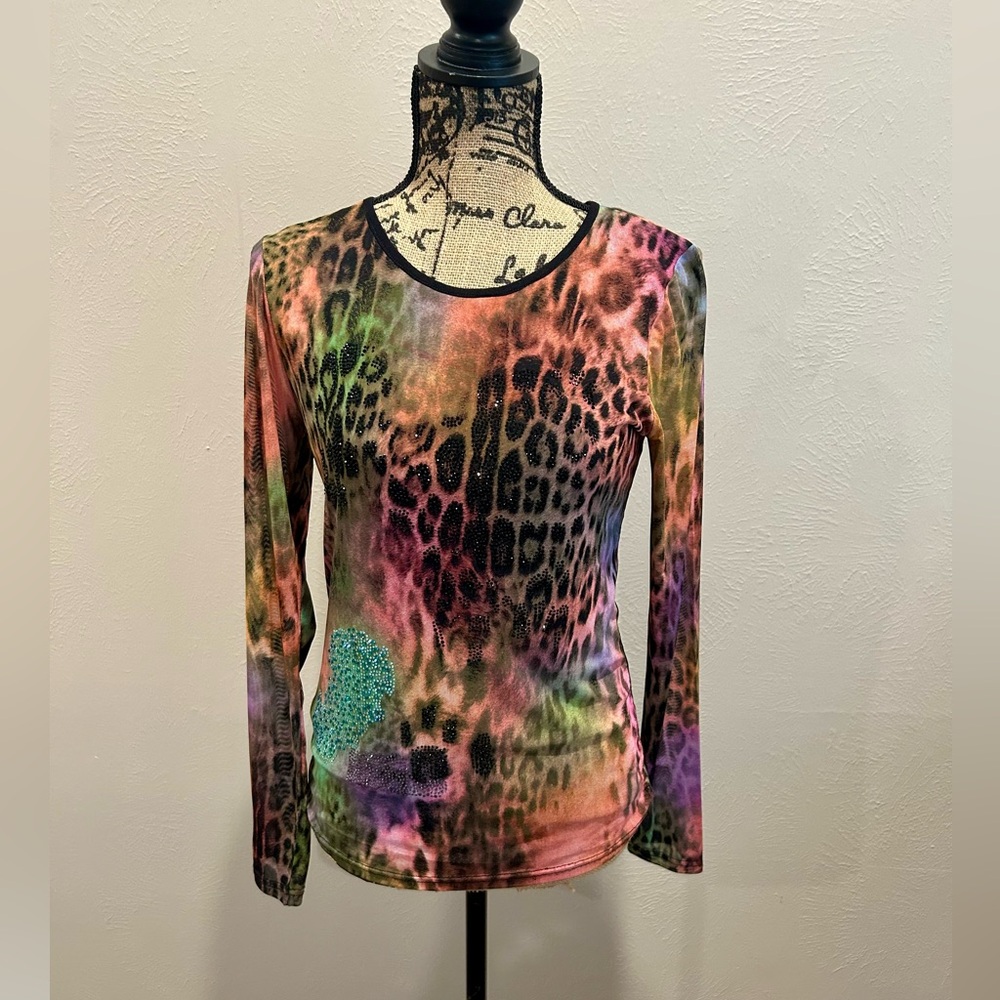 A.Z.I Multicolor Top sparkles. Size S
Good condition
